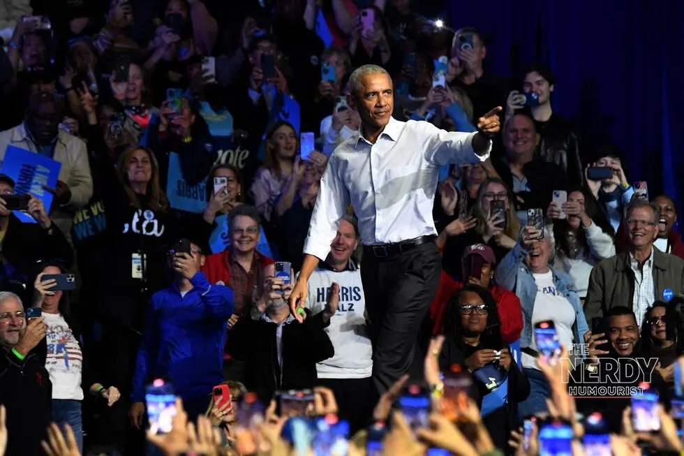 Barack Obama greeting supporters at a campaign rally — Obama midterm rallies