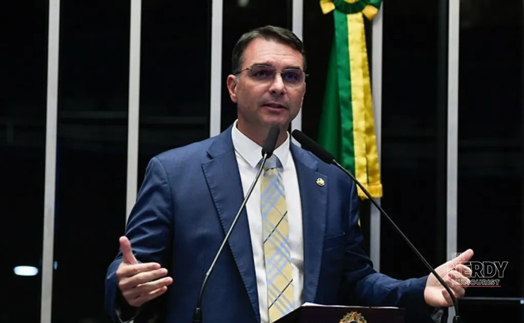 Senator Flávio Bolsonaro speaking at a podium in Brazil's Congress — Brazil runoff election