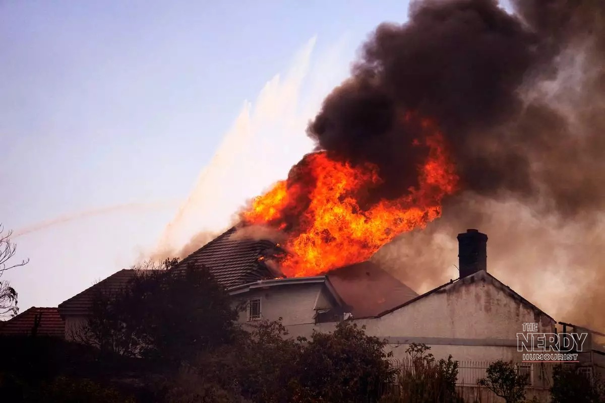 Norte Fire home’s roof engulfed in flames in San Juan Capistrano