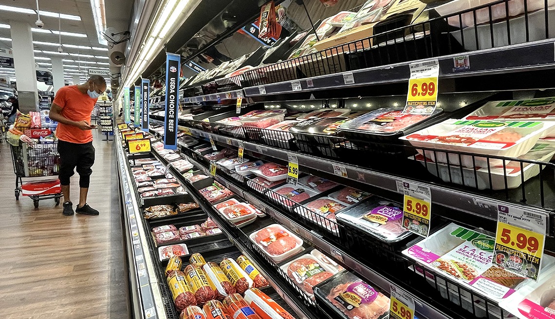 A shopper in a US supermarket aisle as September CPI inflation data approaches
