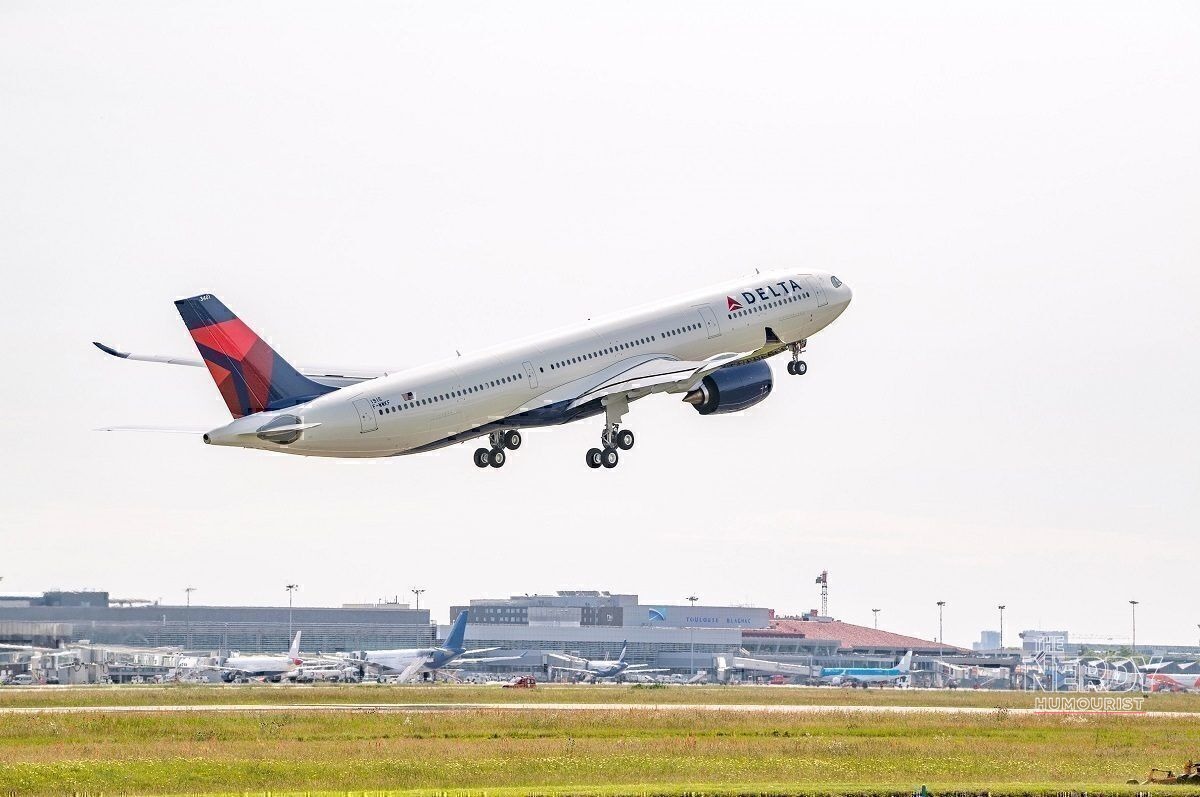 Delta aircraft lifting off the runway as Delta Q3 earnings fall short on fuel costs