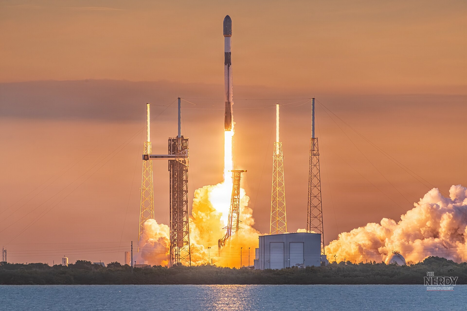 SpaceX Falcon 9 launching Starlink satellites from Cape Canaveral — SpaceX spectrum deal for Starlink Mobile
