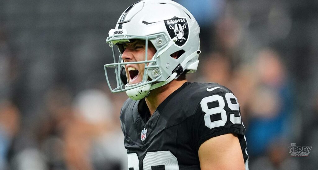 Raiders tight end Brock Bowers, who caught 8 passes for 110 yards and a touchdown against the Patriots.