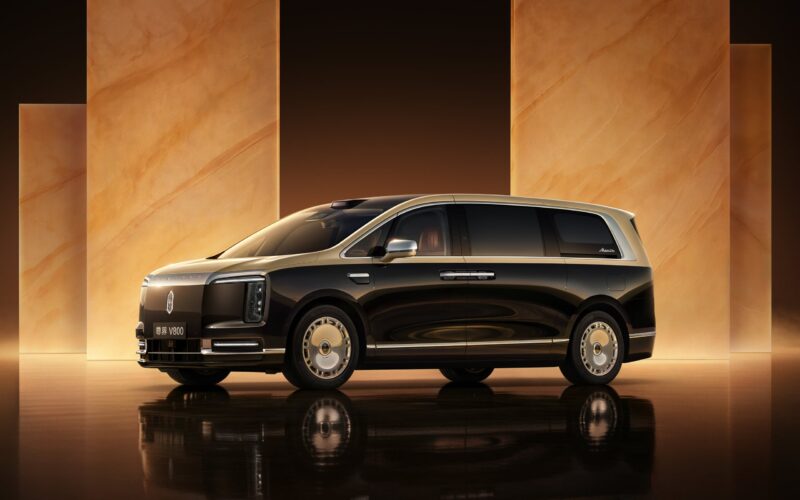 Black Maextro V800 luxury electric MPV in an official studio photo, the model at the center of the Maextro brake pedal probe