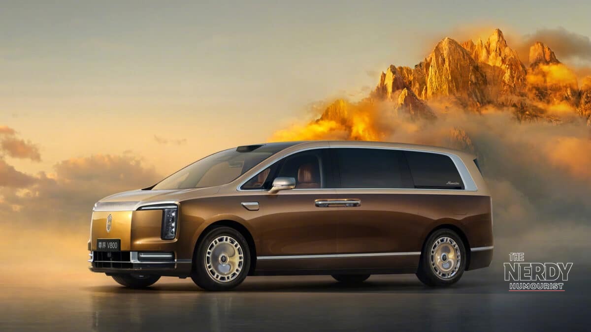 Golden Maextro V800 MPV press photo; China's regulators launched the Maextro brake pedal probe after brackets snapped on three test vehicles