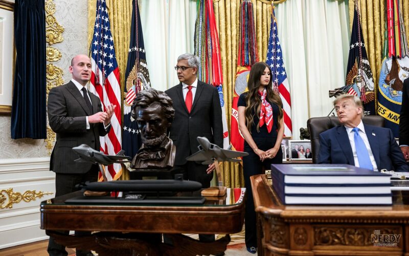 President Trump in the Oval Office, where he addressed the Trump Putin plague call on October 7
